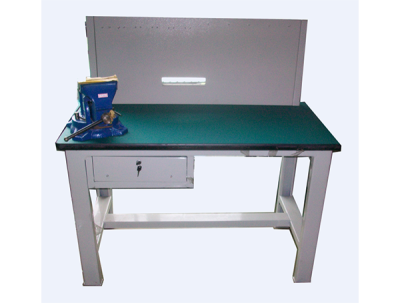 钳工工作台